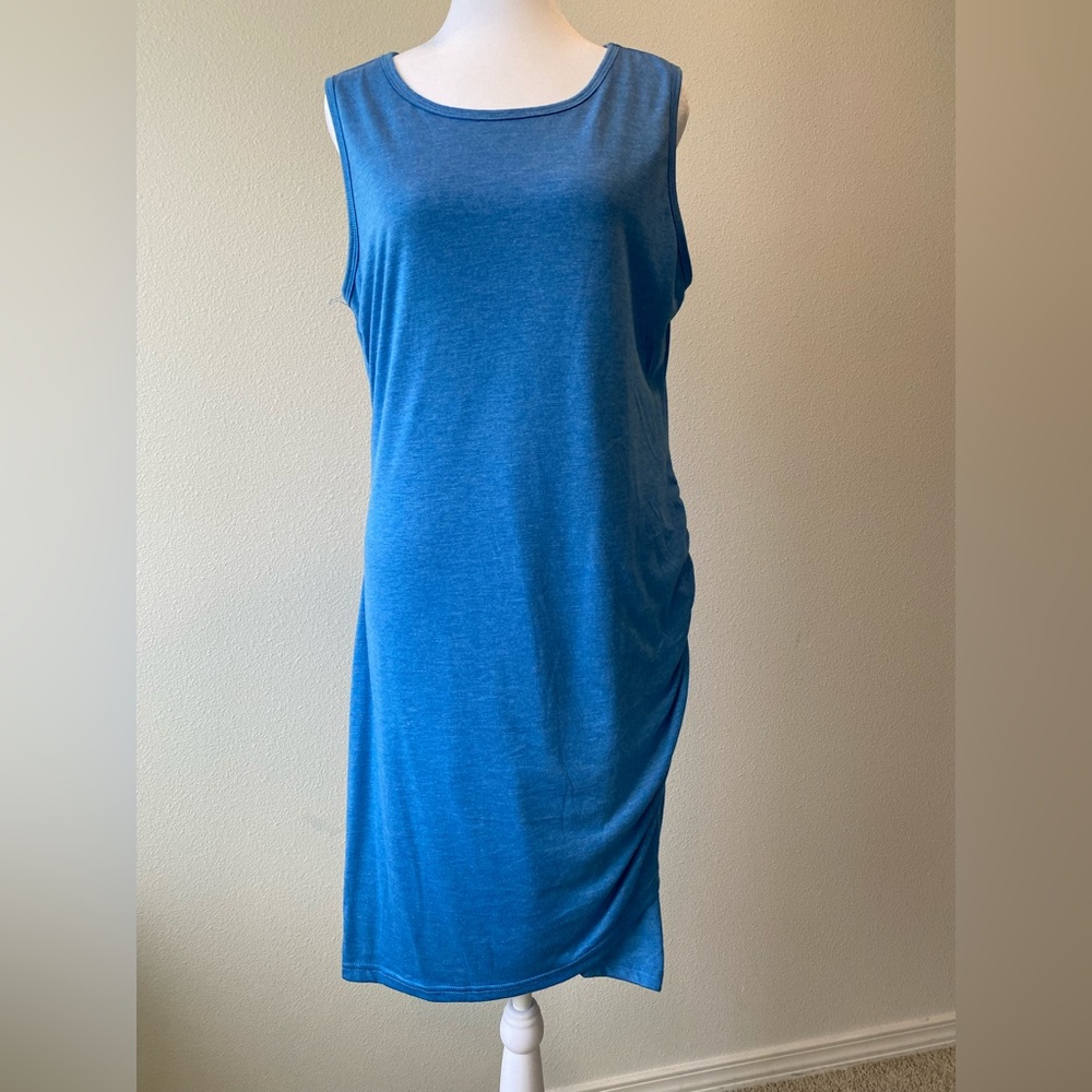 Blue, knit L dress with ruching side detail. NWT